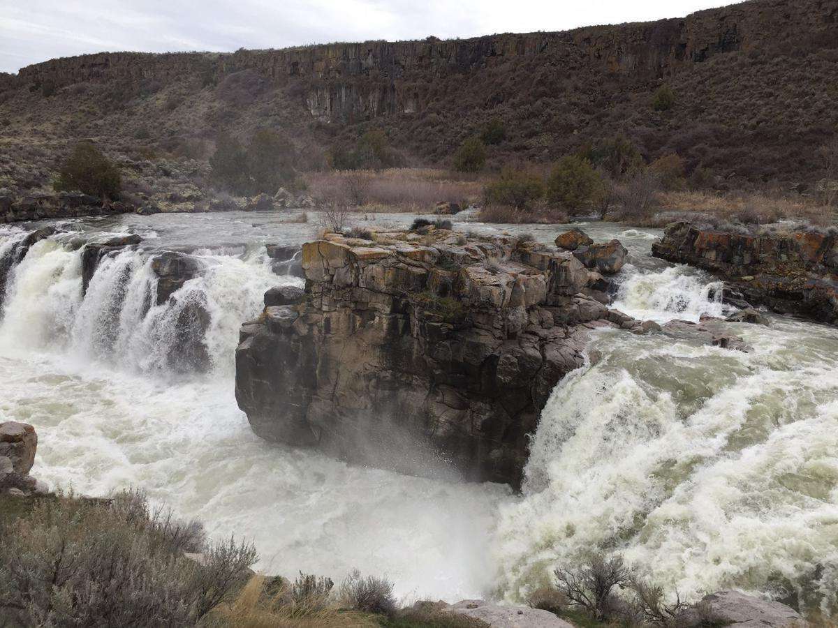 mysteries-of-idahos-cauldron-linn
