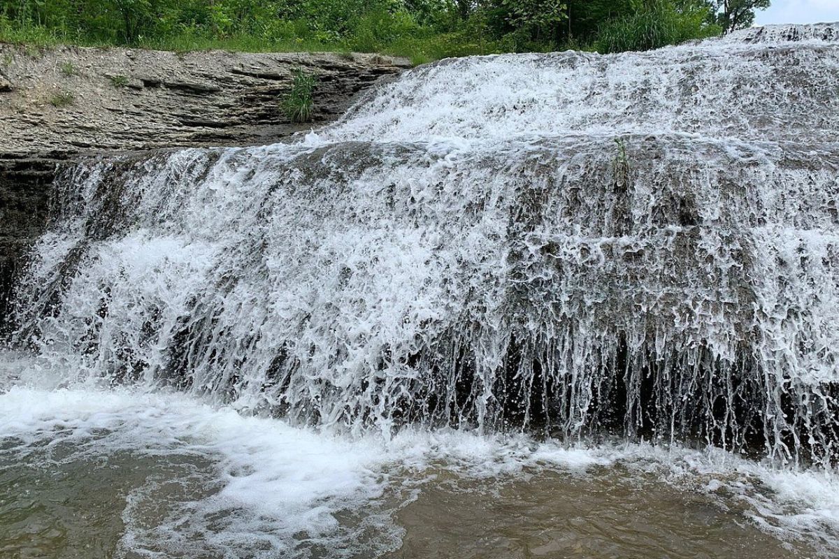 Mysteries-Of-Indiana8217s-Devil8217s-Run-Springs mysteries-of-indianas-devils-run-springs