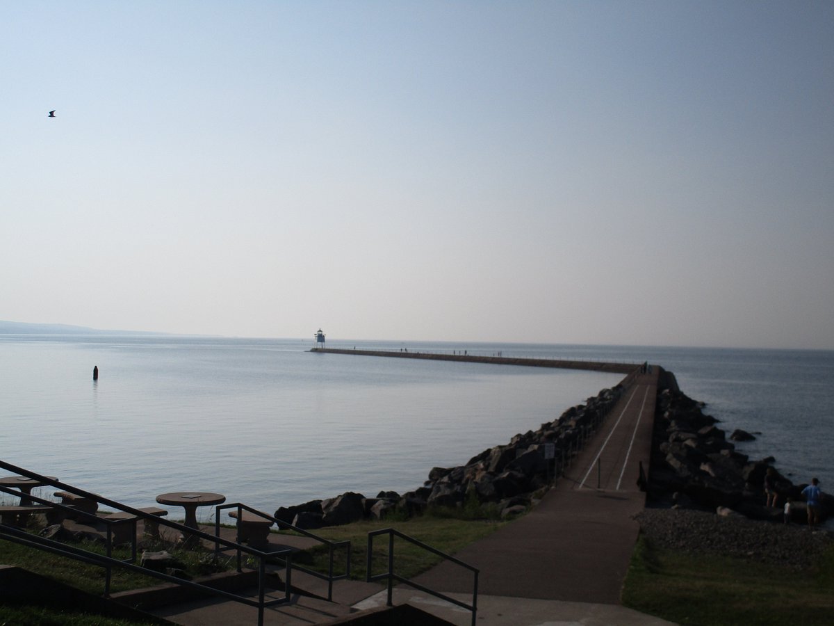 mysteries-of-minnesotas-agate-bay