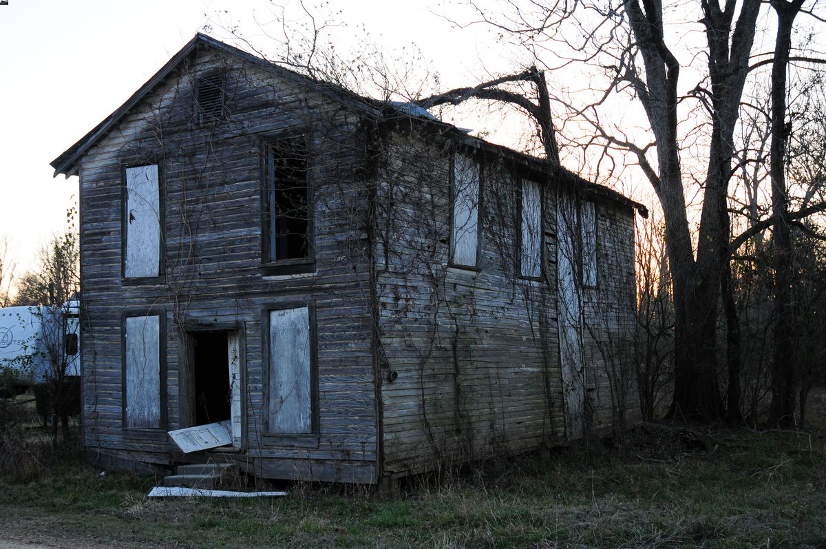 Mysteries-Of-Mississippi8217s-Ghost-River-Villages mysteries-of-mississippis-ghost-river-villages