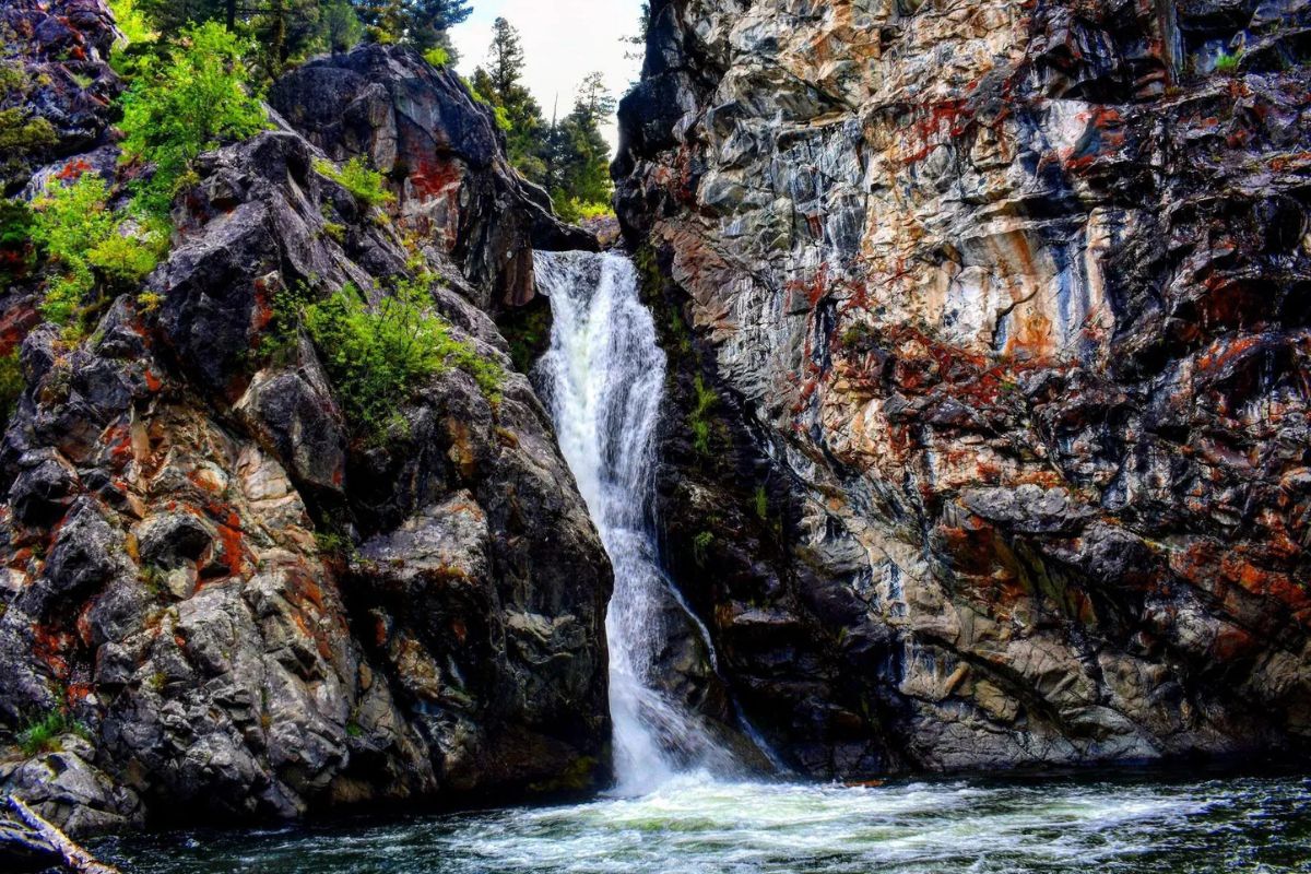 mysteries-of-montanas-crow-creek-springs