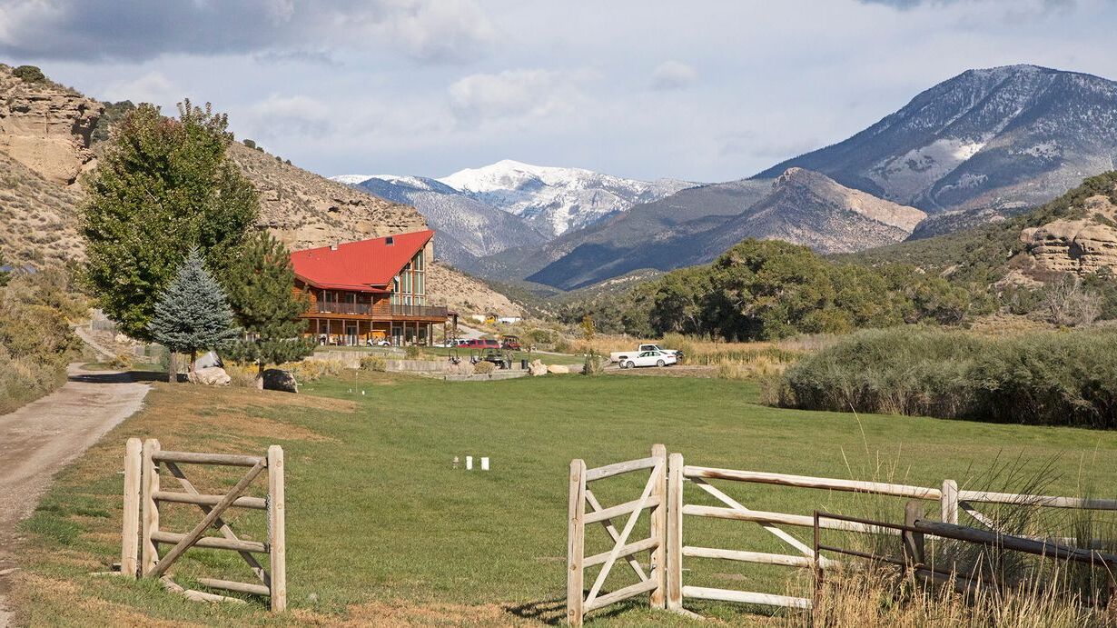 mysteries-of-nevadas-hidden-canyon