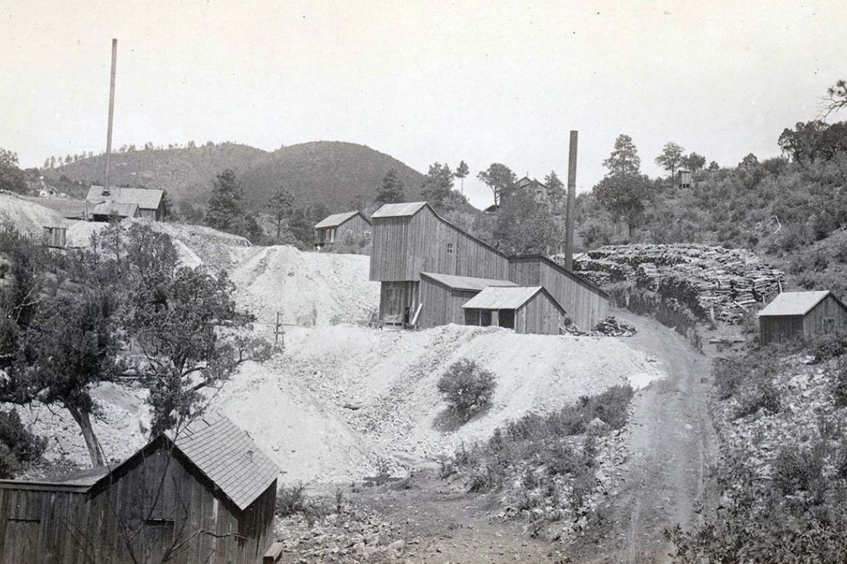 Mysteries-Of-New-Mexico8217s-Kingston-Ghost-Mines mysteries-of-new-mexicos-kingston-ghost-mines