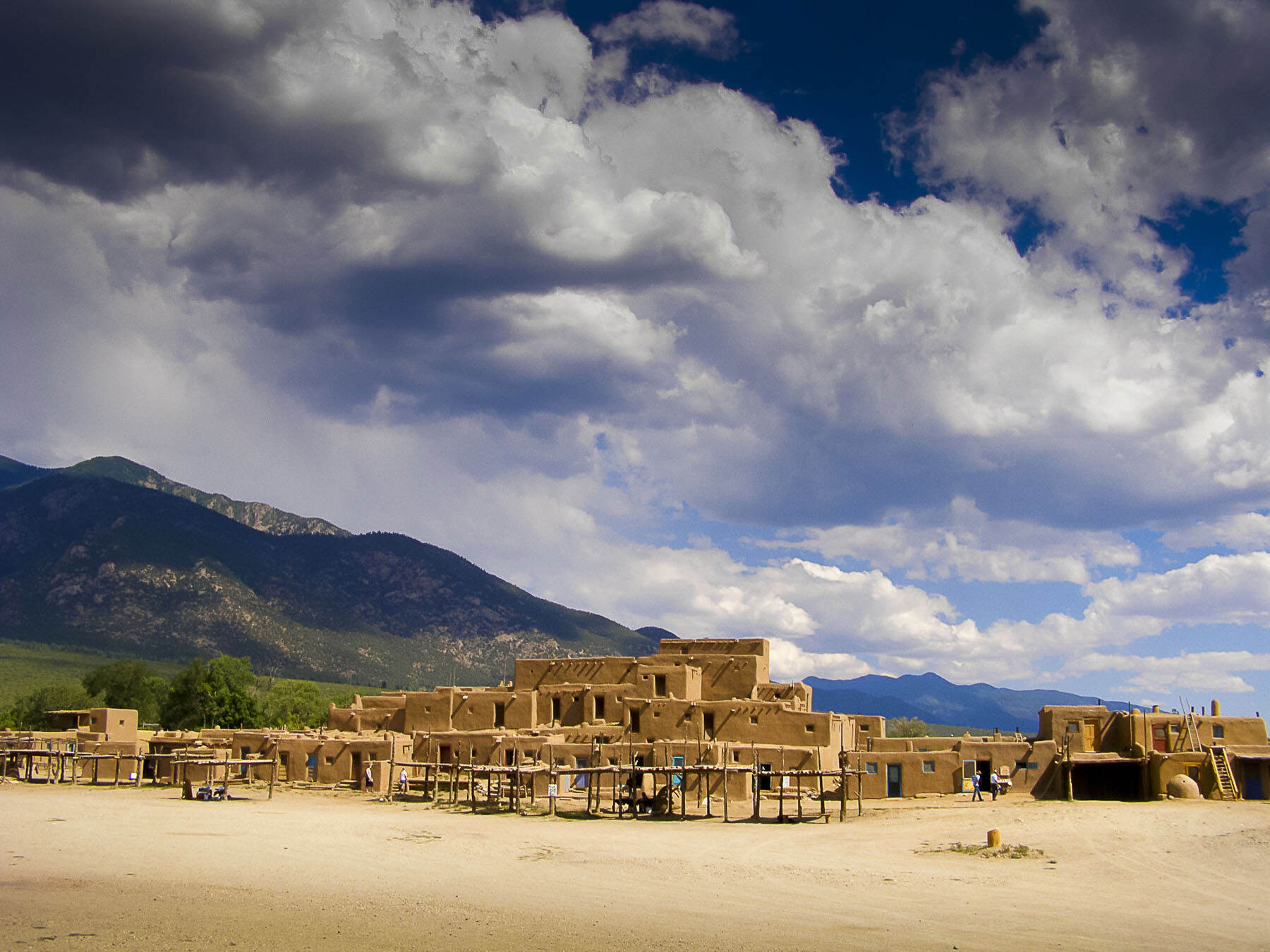 Mysteries-Of-New-Mexico8217s-Lightning-Valley mysteries-of-new-mexicos-lightning-valley