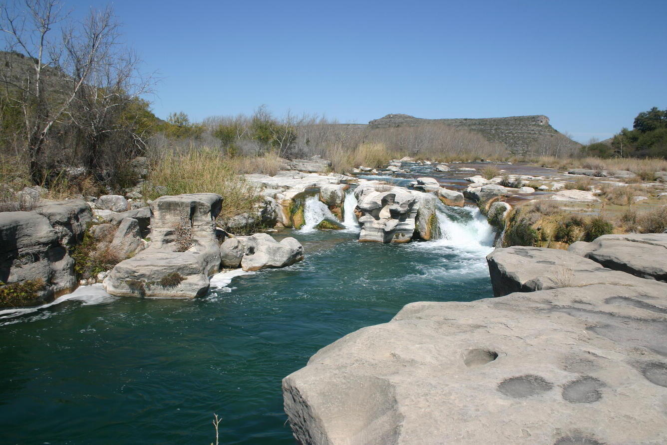 mysteries-of-texas-dolan-falls