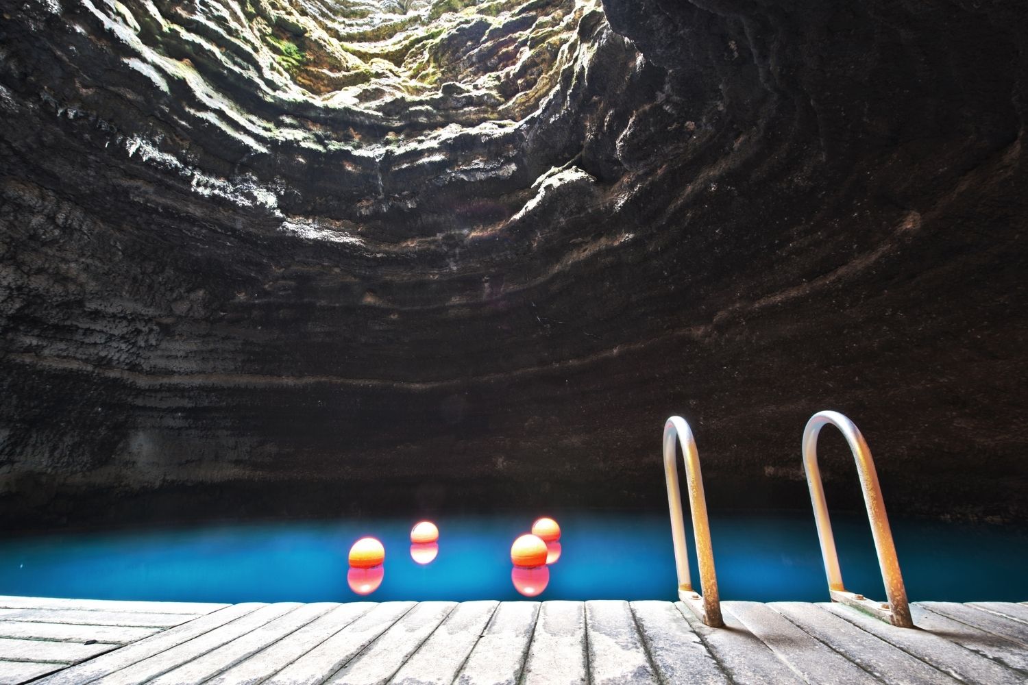 mysteries-of-utahs-homestead-crater