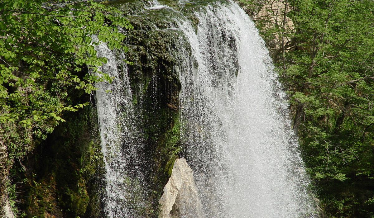 Mysteries-Of-Virginia8217s-Falling-Spring-Waters mysteries-of-virginias-falling-spring-waters