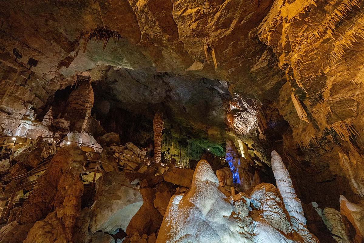 Mysteries-Of-West-Virginia8217s-Lost-Cave-Waters mysteries-of-west-virginias-lost-cave-waters