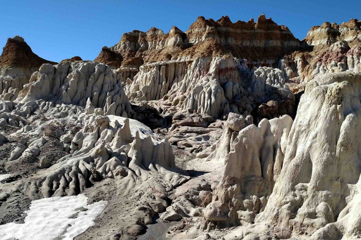 Mysteries-Of-Wyoming8217s-Hell8217s-Half-Acre-Paths mysteries-of-wyomings-hells-half-acre-paths