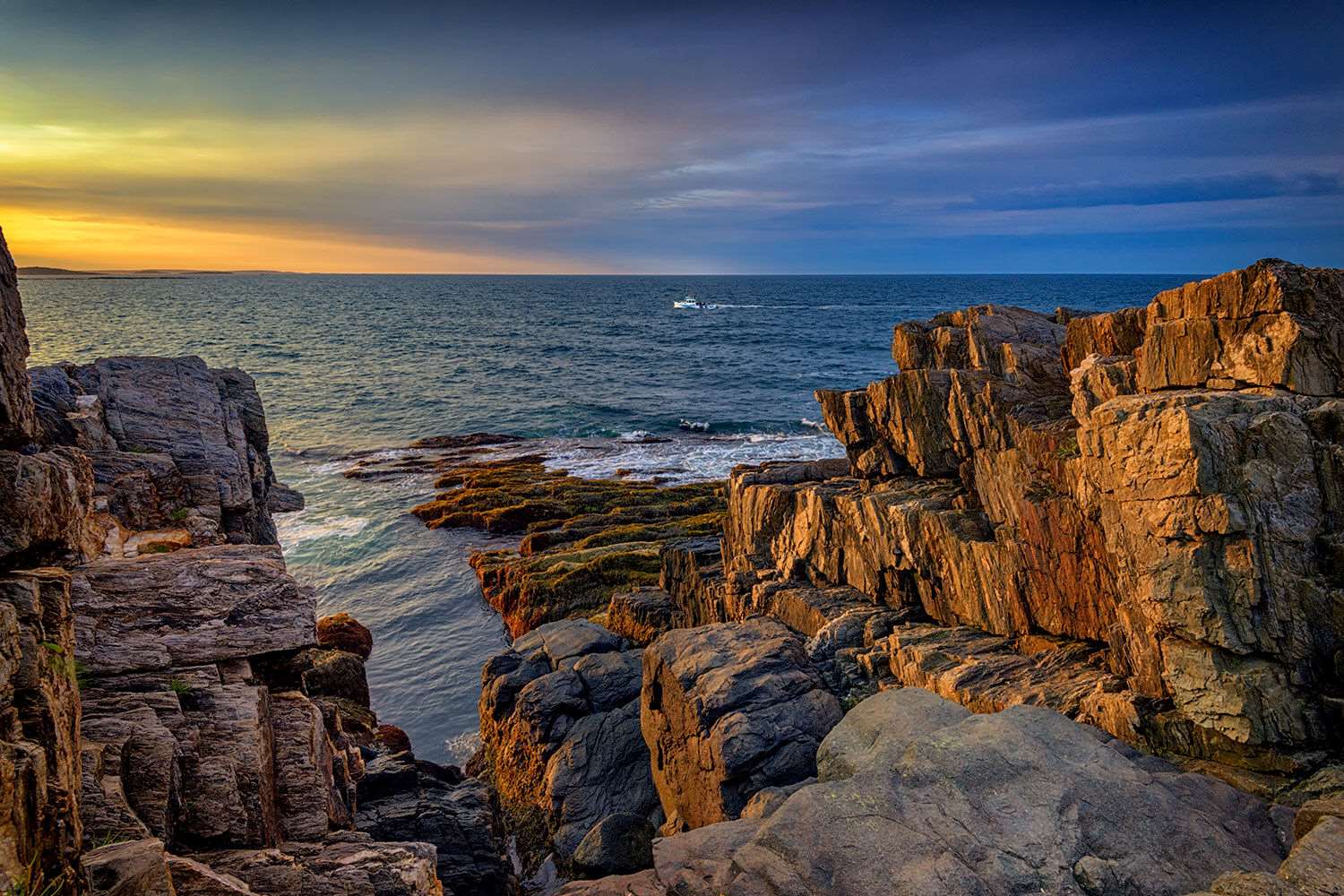 mystery-behind-maines-giants-stairs-cliffs