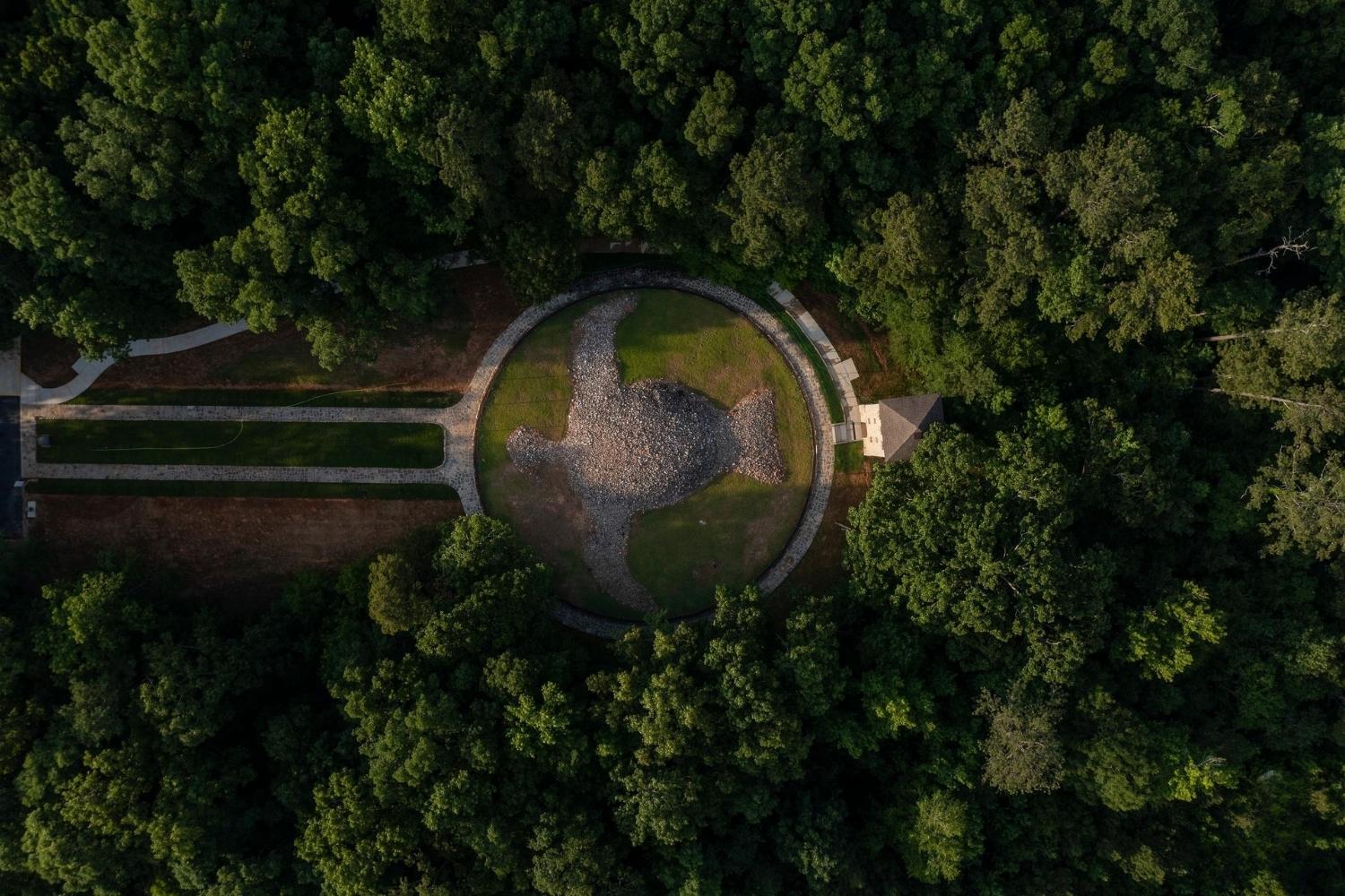 mystery-beneath-georgias-eagle-mound