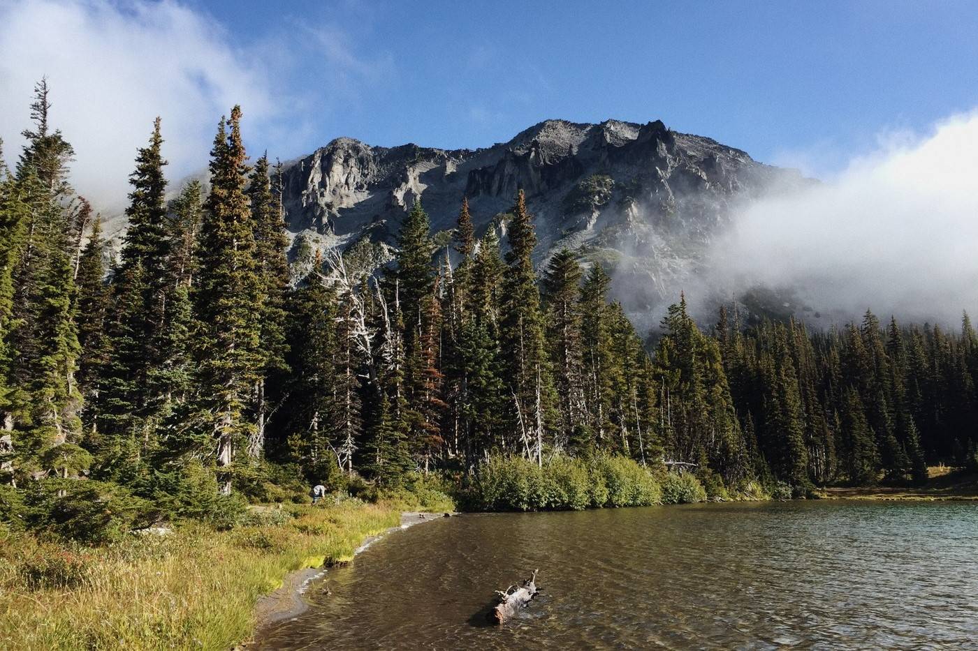 mystery-of-washingtons-mystic-lake