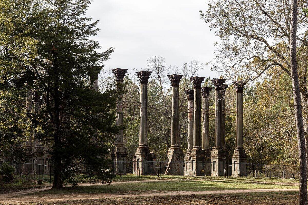 secret-trails-of-mississippis-windsor-ruins