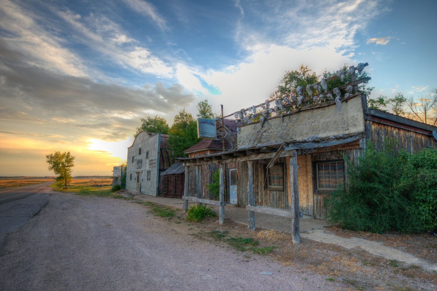 Secret-Villages-In-South-Dakota8217s-Badlands secret-villages-in-south-dakotas-badlands