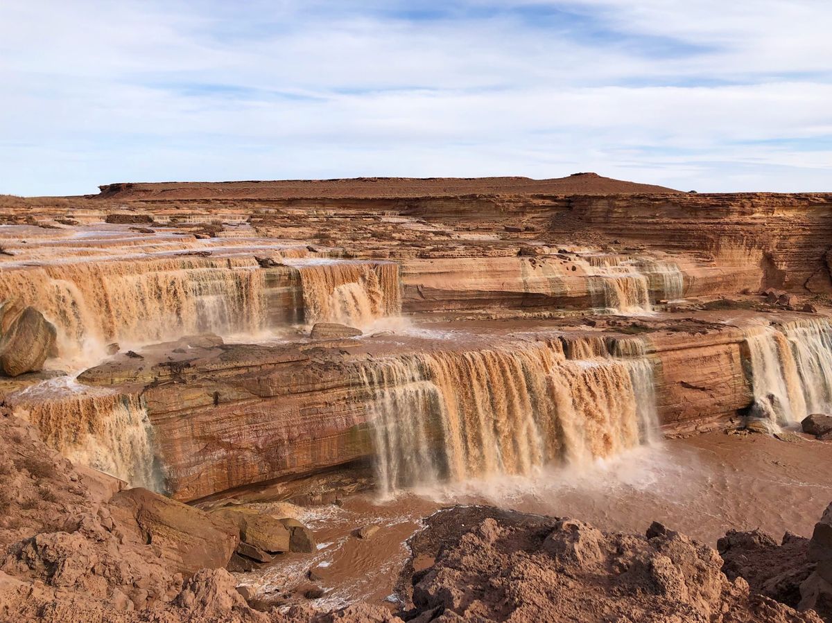 secrets-behind-arizonas-chocolate-falls