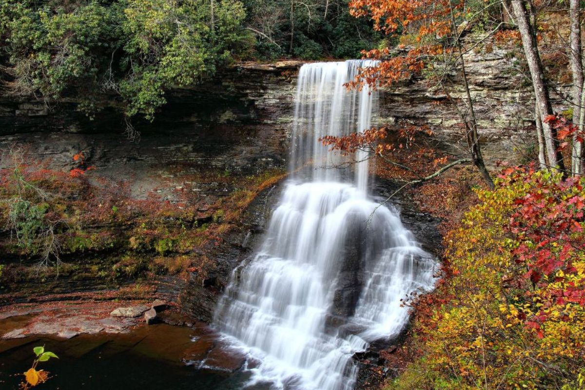 Secrets-Behind-Virginia8217s-Cascade-Falls secrets-behind-virginias-cascade-falls
