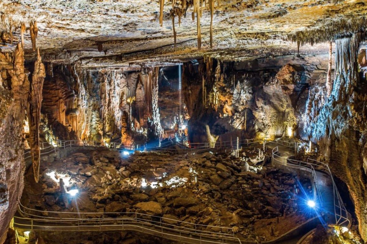 Secrets-Beneath-Arkansas8217-Spirit-Cave secrets-beneath-arkansas-spirit-cave