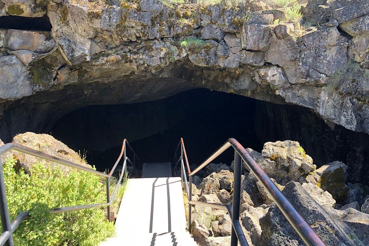 secrets-beneath-californias-subway-cave