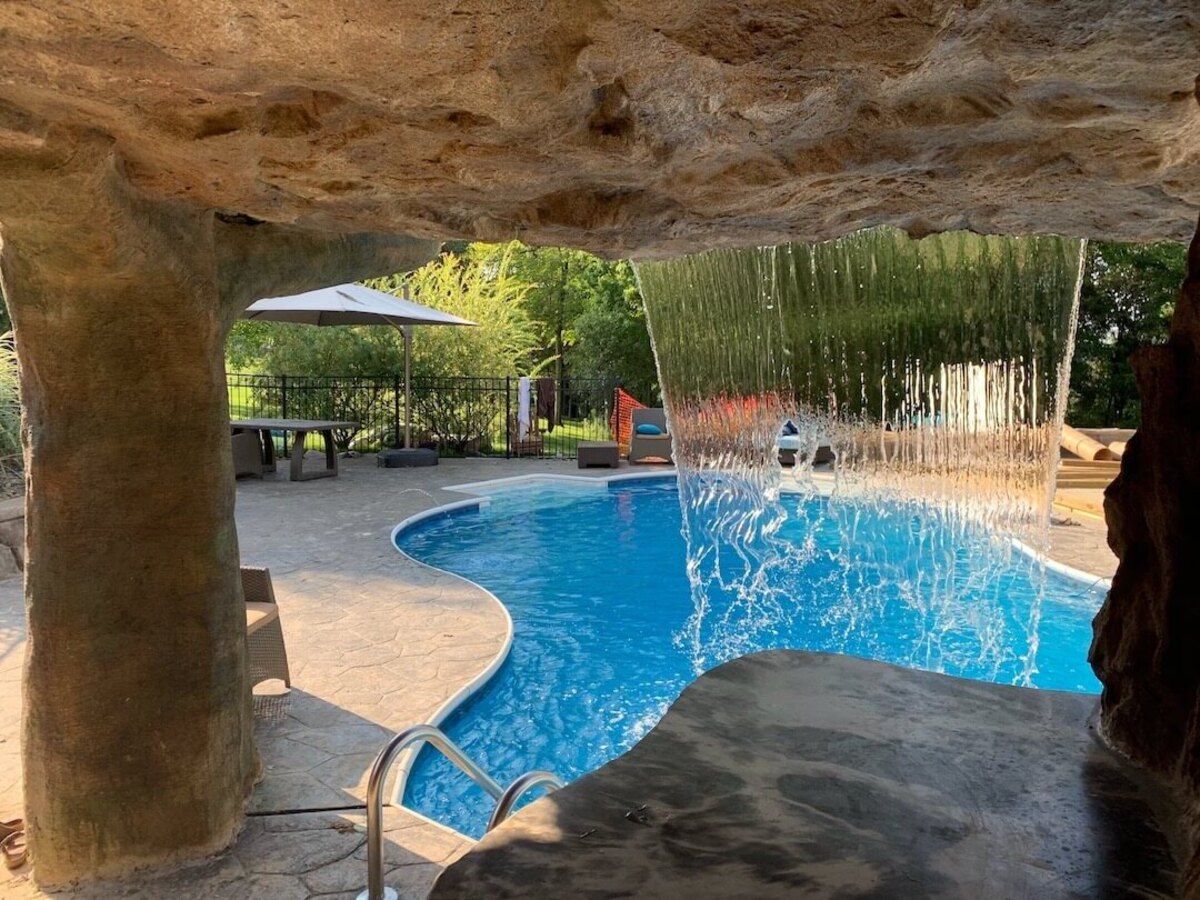 secrets-beneath-nebraskas-crystal-pool