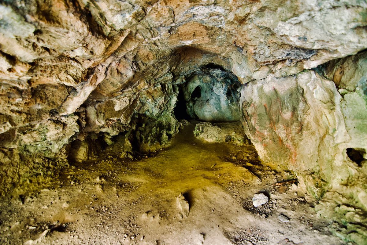 secrets-beneath-new-jerseys-ancient-cave