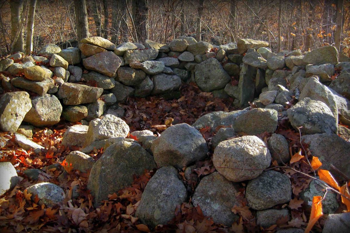 Secrets-Beneath-Rhode-Island8217s-Queen8217s-Fort secrets-beneath-rhode-islands-queens-fort