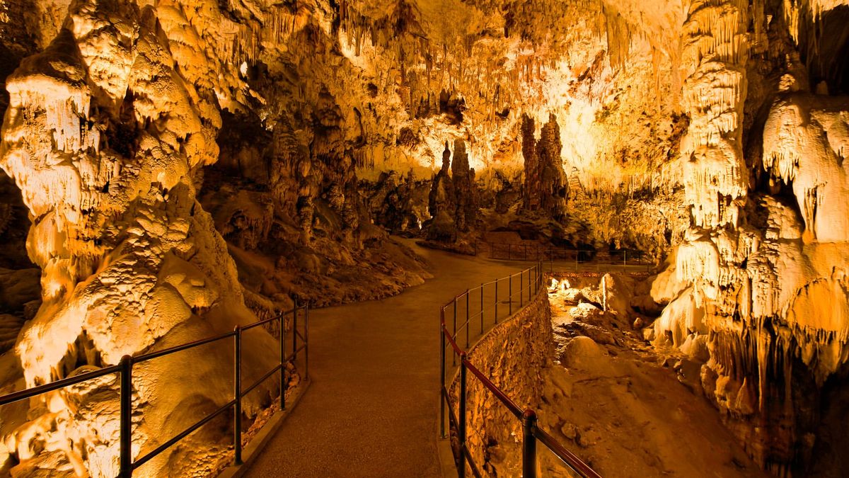 Secrets-Beneath-Tennessee8217s-Bristol-Caverns secrets-beneath-tennessees-bristol-caverns
