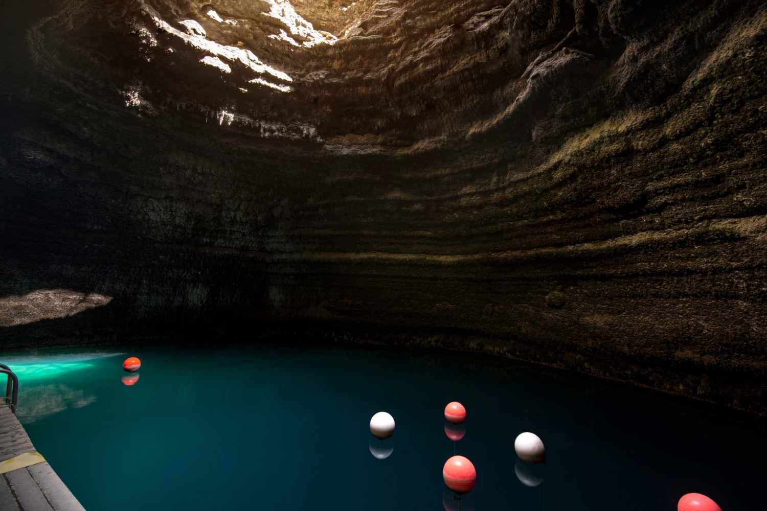 secrets-beneath-utahs-homestead-crater