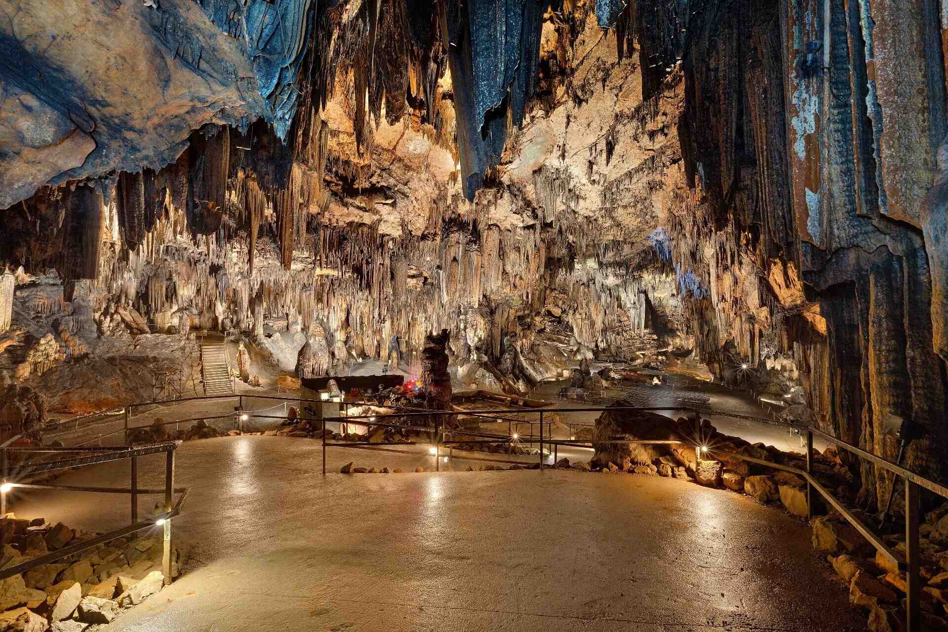 Secrets-Hidden-In-Alabama8217s-DeSoto-Caverns secrets-hidden-in-alabamas-desoto-caverns