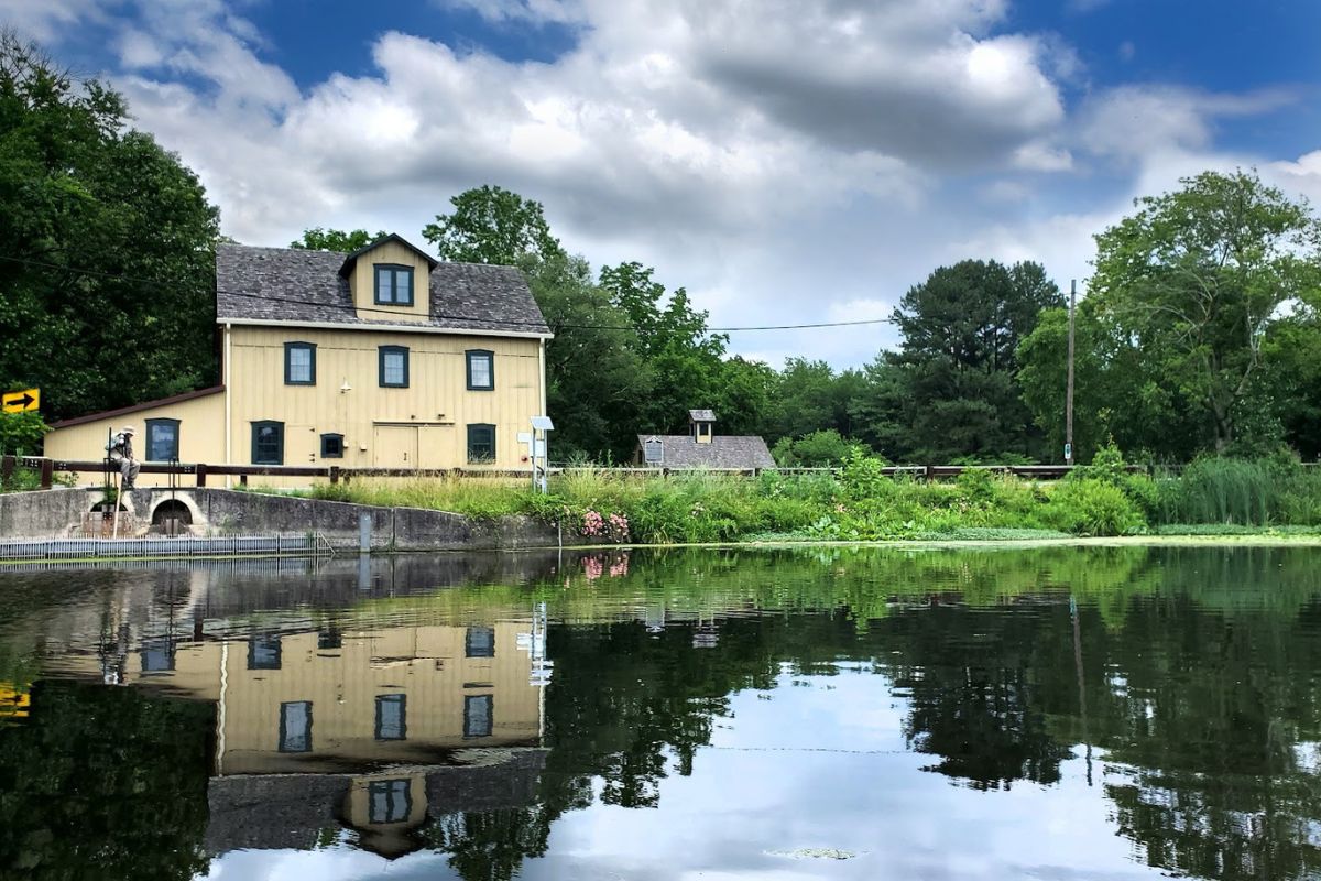 secrets-of-abbotts-mill-hidden-springs