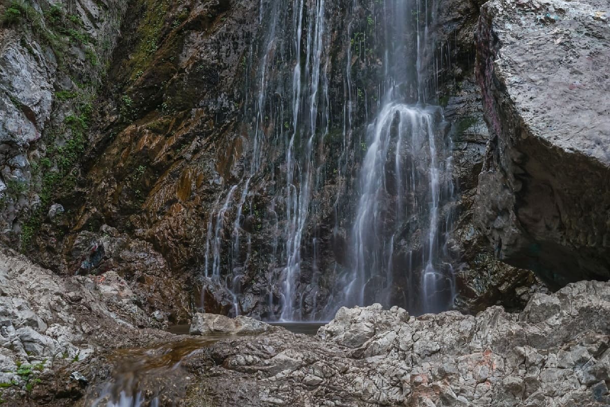 secrets-of-californias-bonita-falls-paths