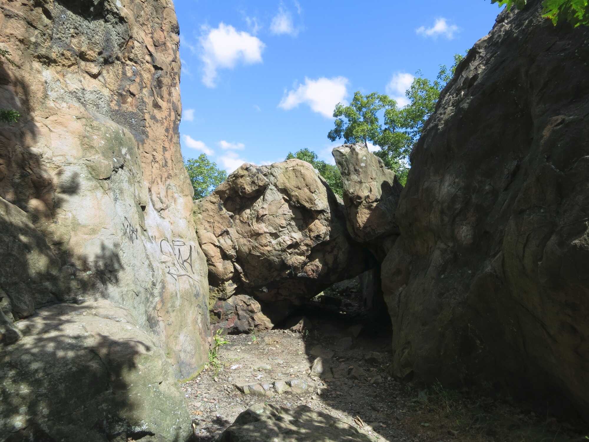 secrets-of-connecticuts-judges-cave