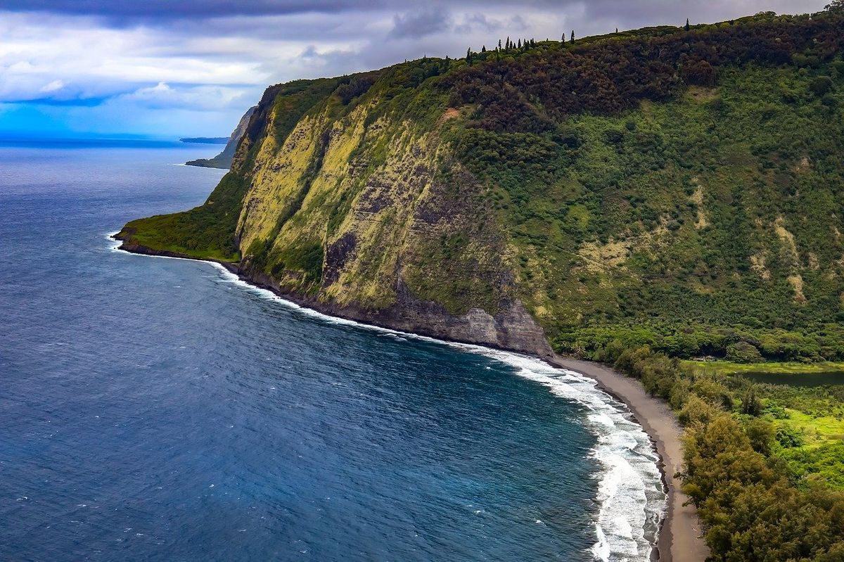 Secrets-Of-Hawaii8217s-Waipio-Valley-Waters secrets-of-hawaiis-waipio-valley-waters