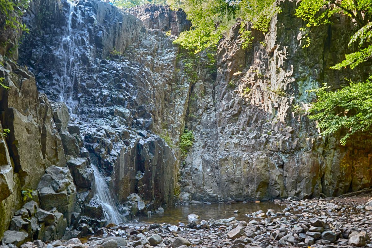 Secrets-Of-New-Jersey8217s-Hemlock-Falls secrets-of-new-jerseys-hemlock-falls