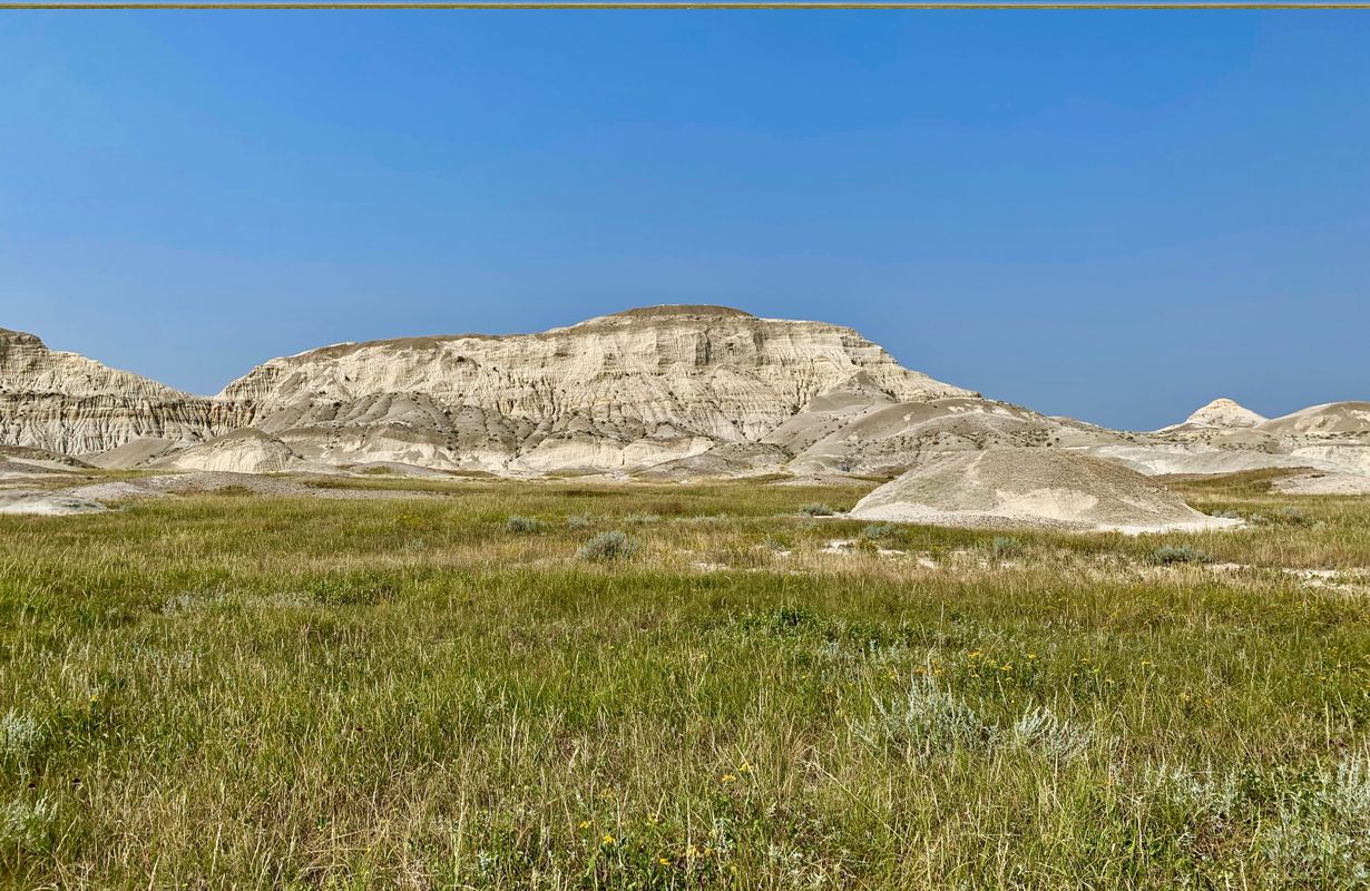 Secrets-Of-North-Dakota8217s-Chalky-Buttes secrets-of-north-dakotas-chalky-buttes