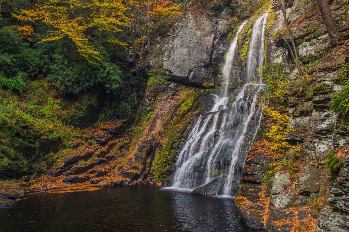 secrets-of-pennsylvanias-falls-trail