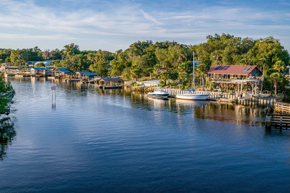 Florida8217s-Steinhatchee-Secrets-Beneath-The-Surface floridas-steinhatchee-secrets-beneath-the-surface