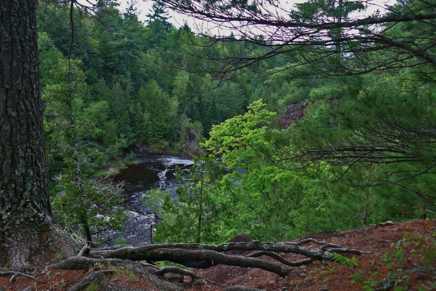 hidden-chimera-pools-of-mount-whittlesey-in-wisconsin