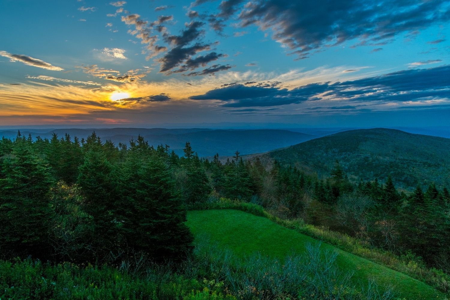 Hidden-Cloud-Cities-Of-Mount-Greylock hidden-cloud-cities-of-mount-greylock