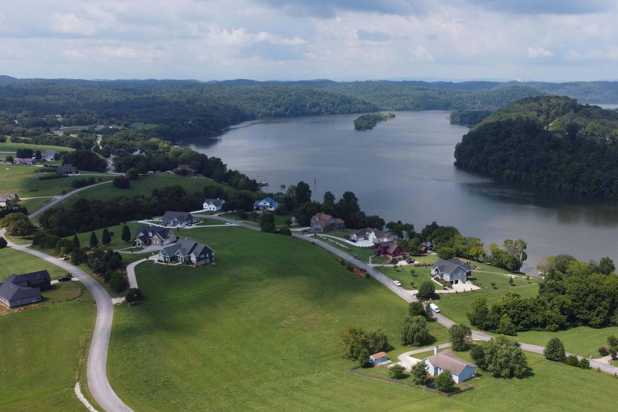 hidden-marble-lakes-of-tennessees-marble-creek