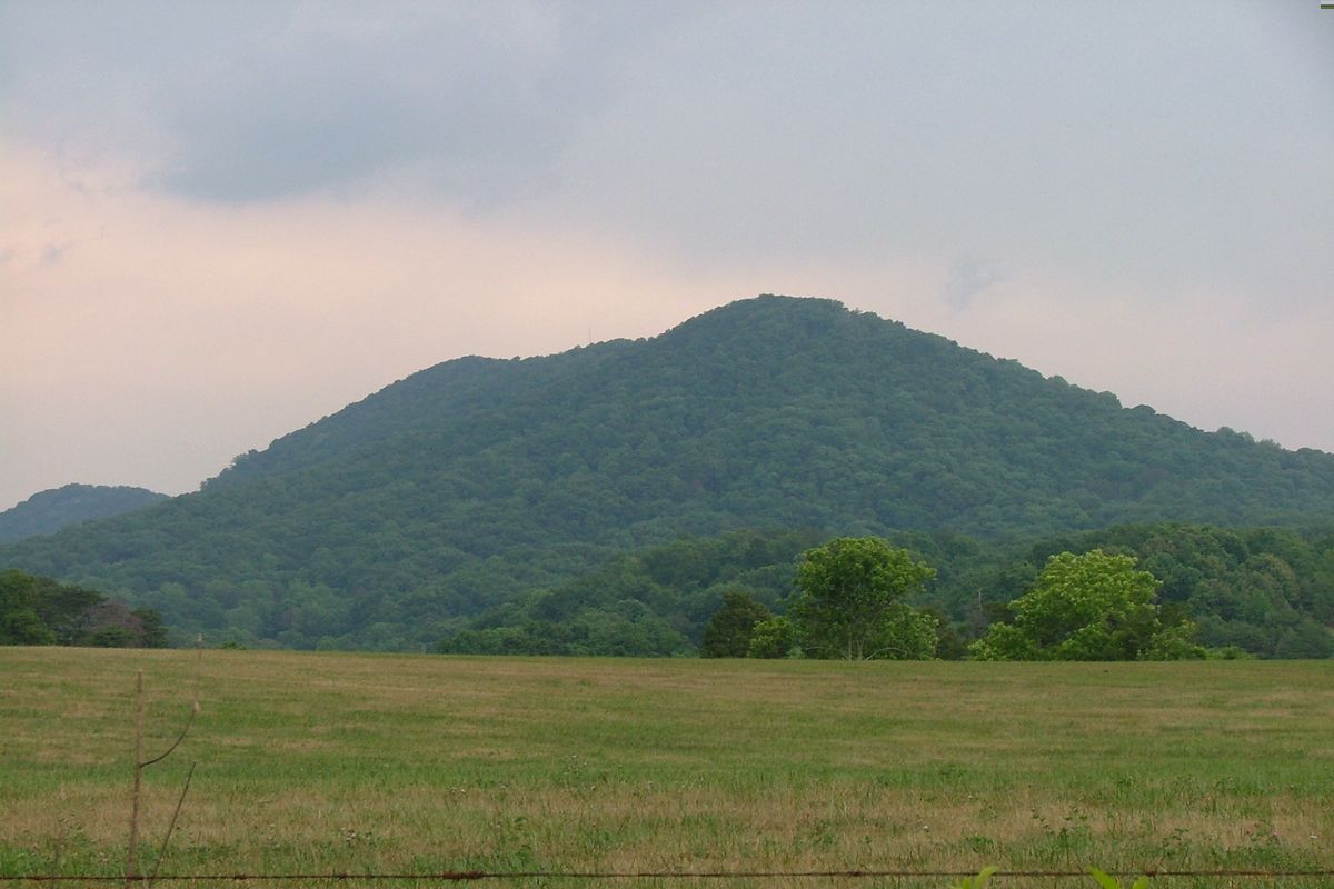hidden-paths-of-tennessees-house-mountain