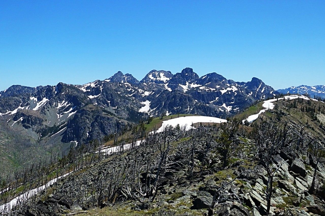 Hidden-Rock-Houses-In-Idaho8217s-Seven-Devils-Mountains hidden-rock-houses-in-idahos-seven-devils-mountains