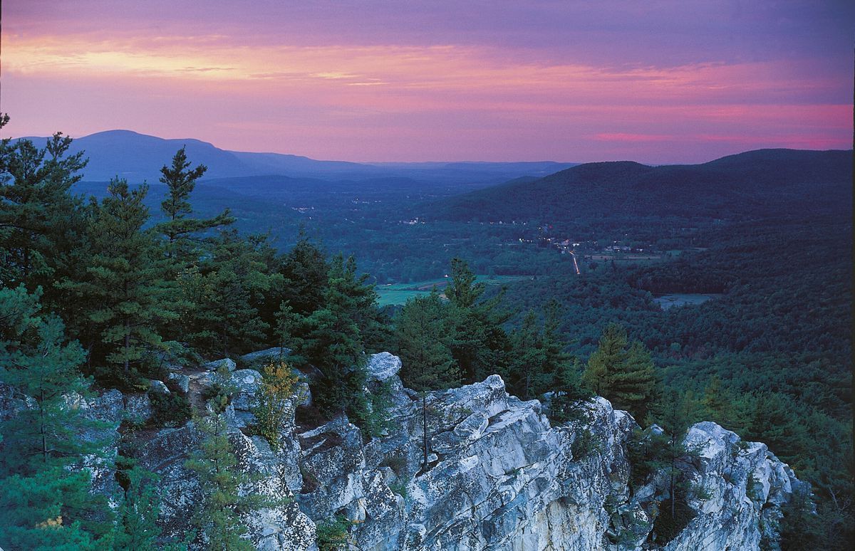 massachusetts-monument-mountain-adventure