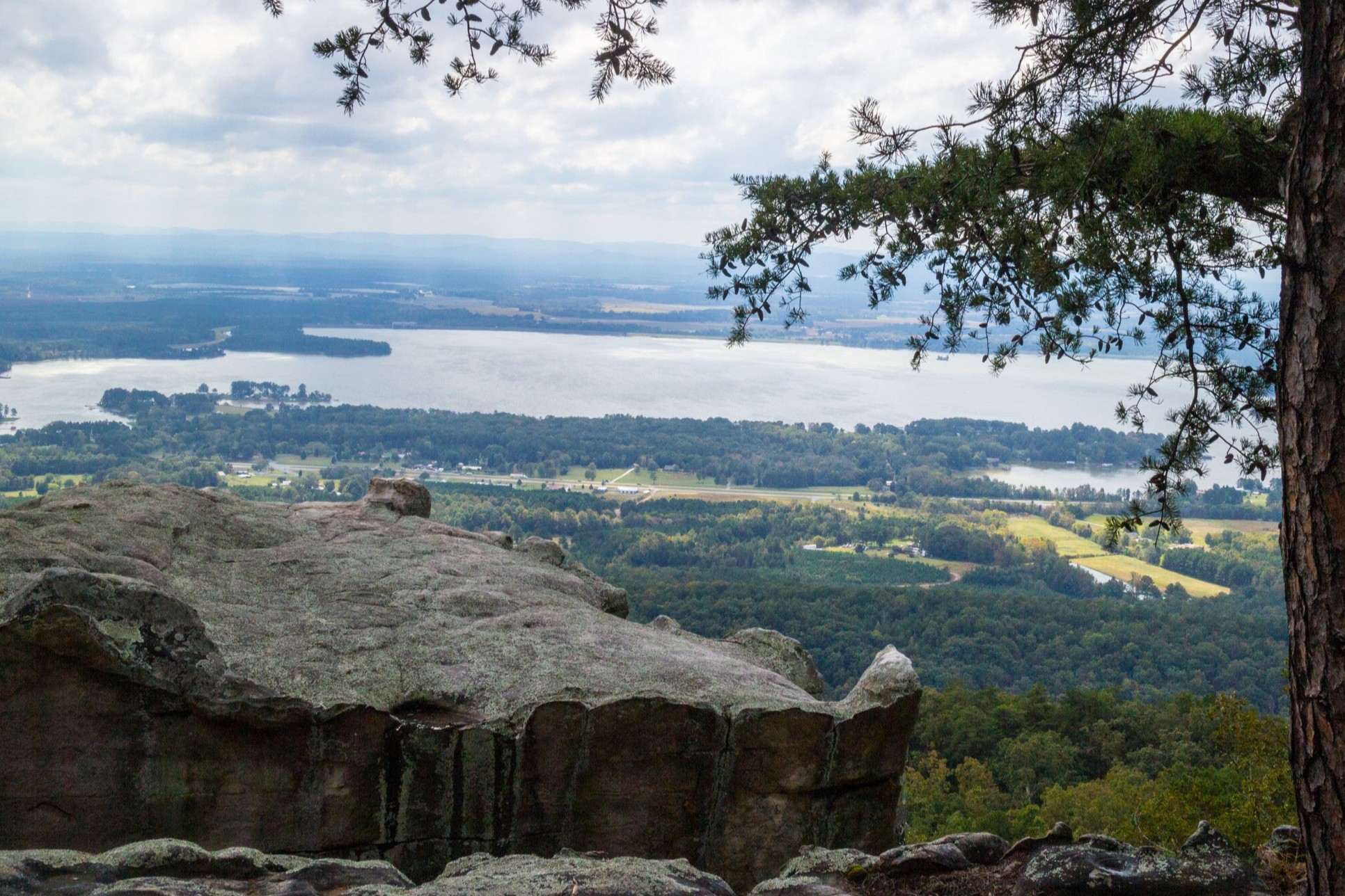 mysteries-of-alabamas-cherokee-rock-village