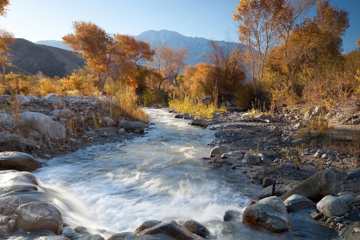 mysteries-of-illinois-emerald-canyon-waters