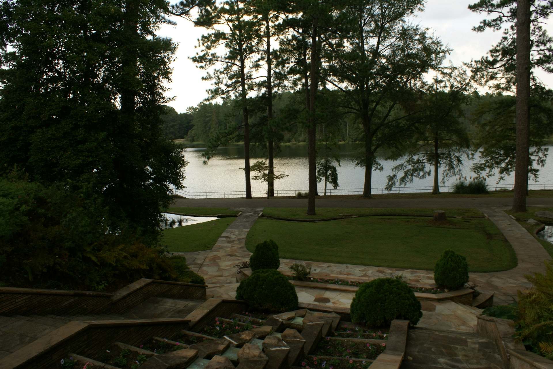 mysteries-of-louisianas-hodges-gardens