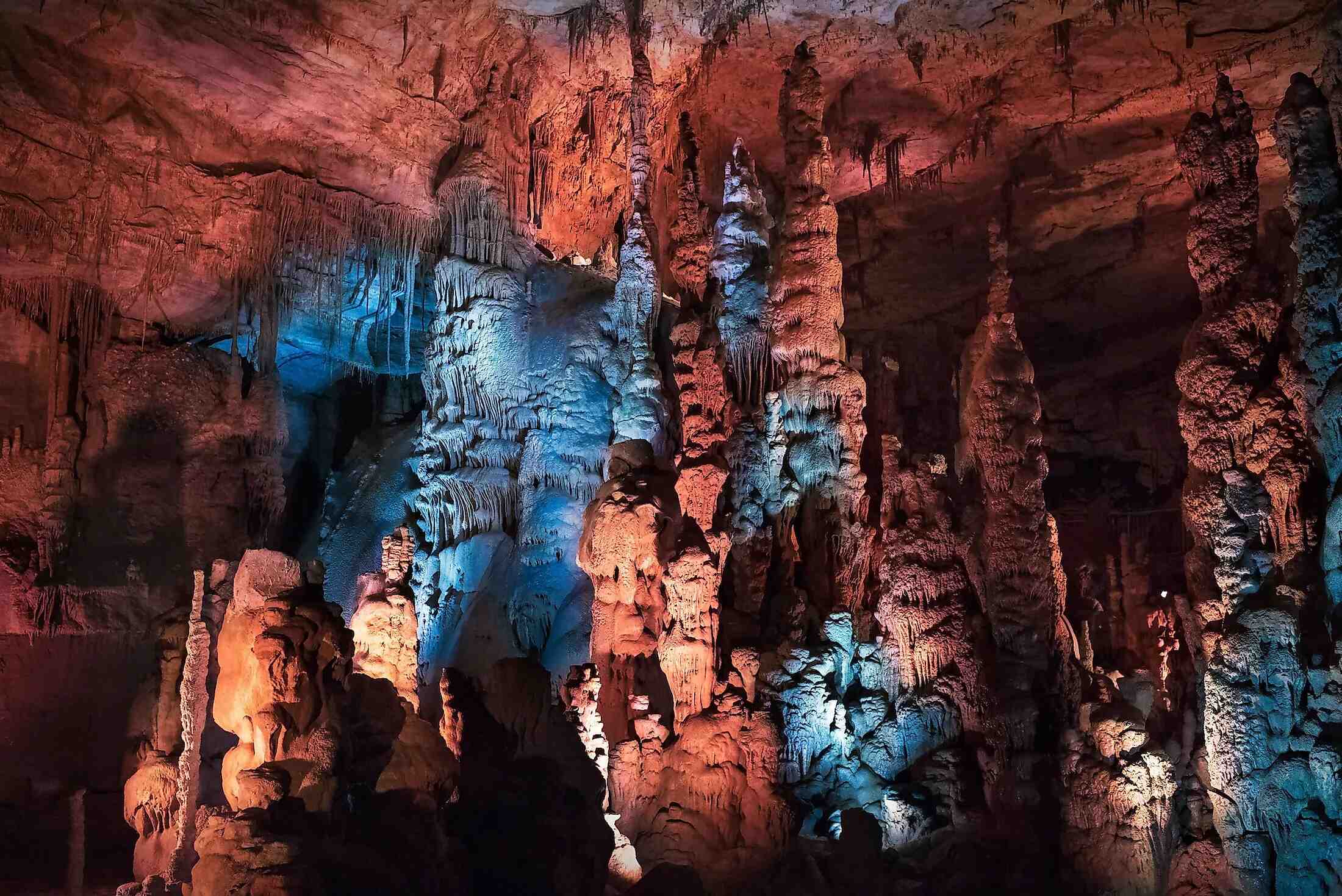 Secrets-Of-Alabama8217s-Cathedral-Caverns-Trading-Posts secrets-of-alabamas-cathedral-caverns-trading-posts