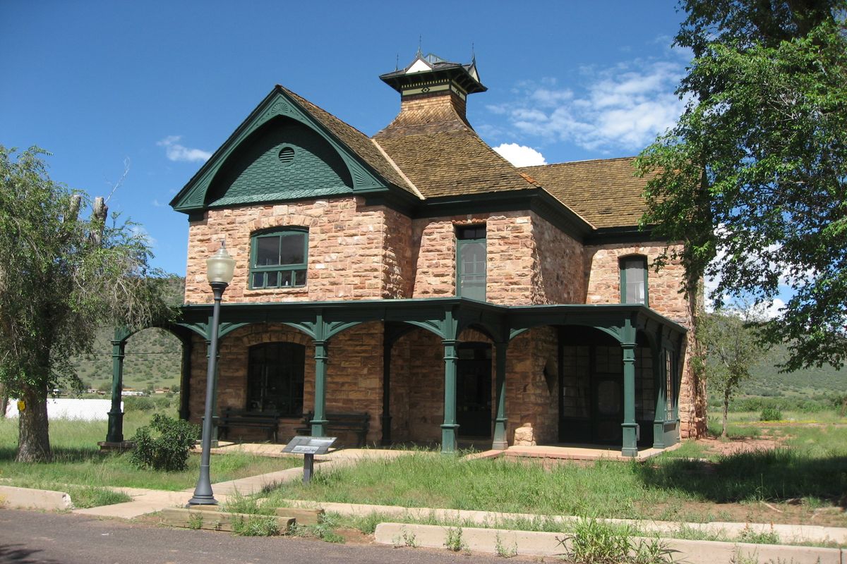 Secrets-Of-Arizona8217s-Fort-Apache secrets-of-arizonas-fort-apache