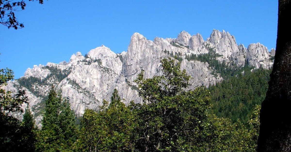 Secrets-Of-California8217s-Castle-Crags-Stones secrets-of-californias-castle-crags-stones