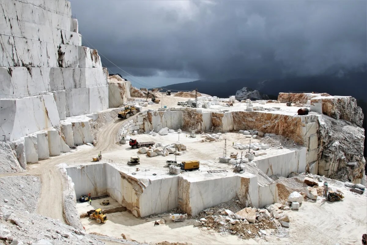 secrets-of-californias-marble-mountains-mines