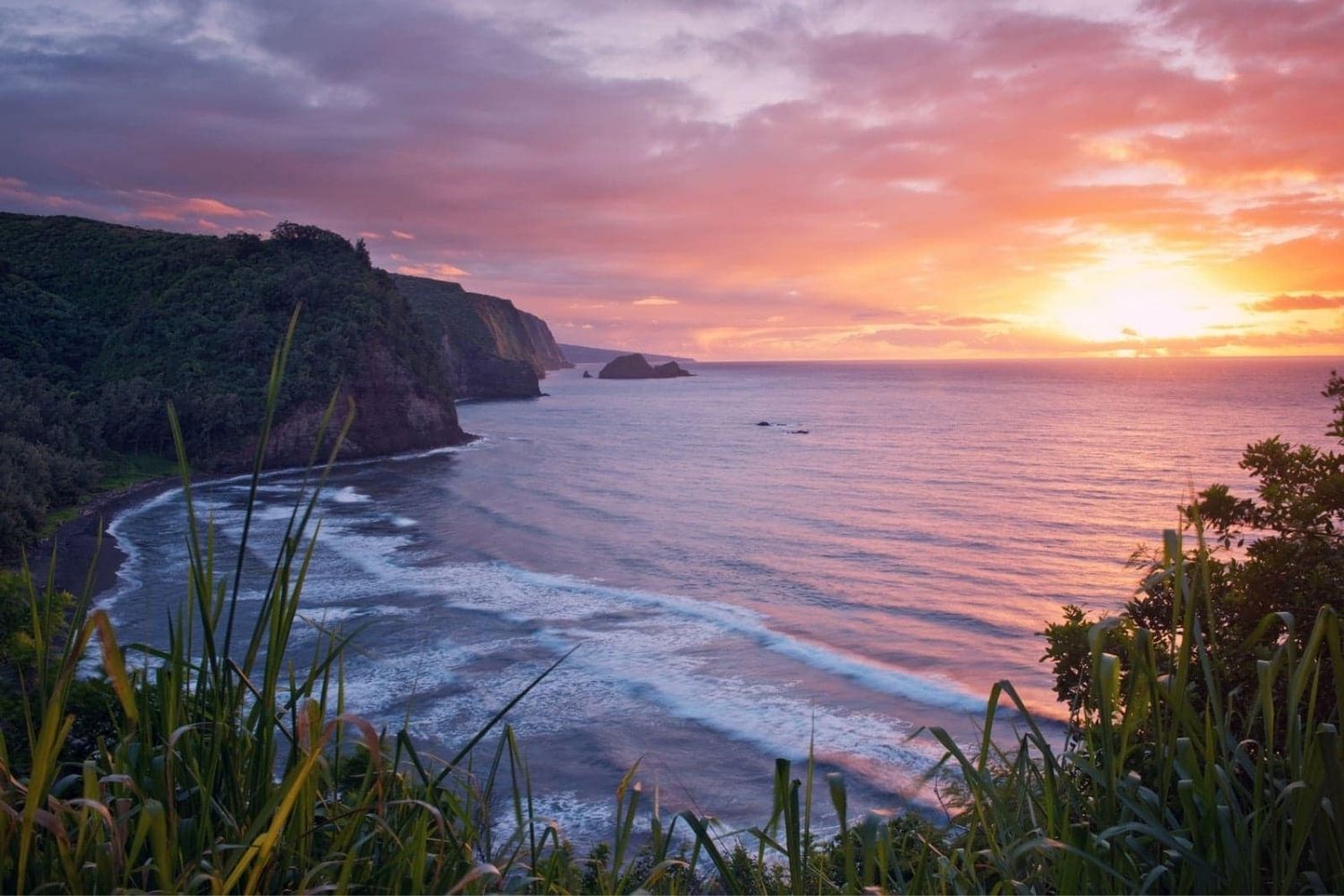 secrets-of-hawaiis-kohala-coast-moon-gates